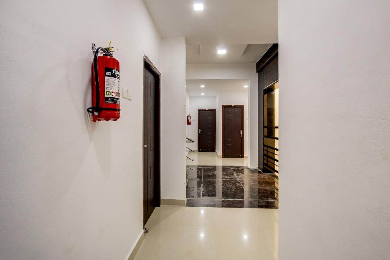 OYO 69625 Mayuraa Residency Hotel Kumbakonam Bagian luar foto