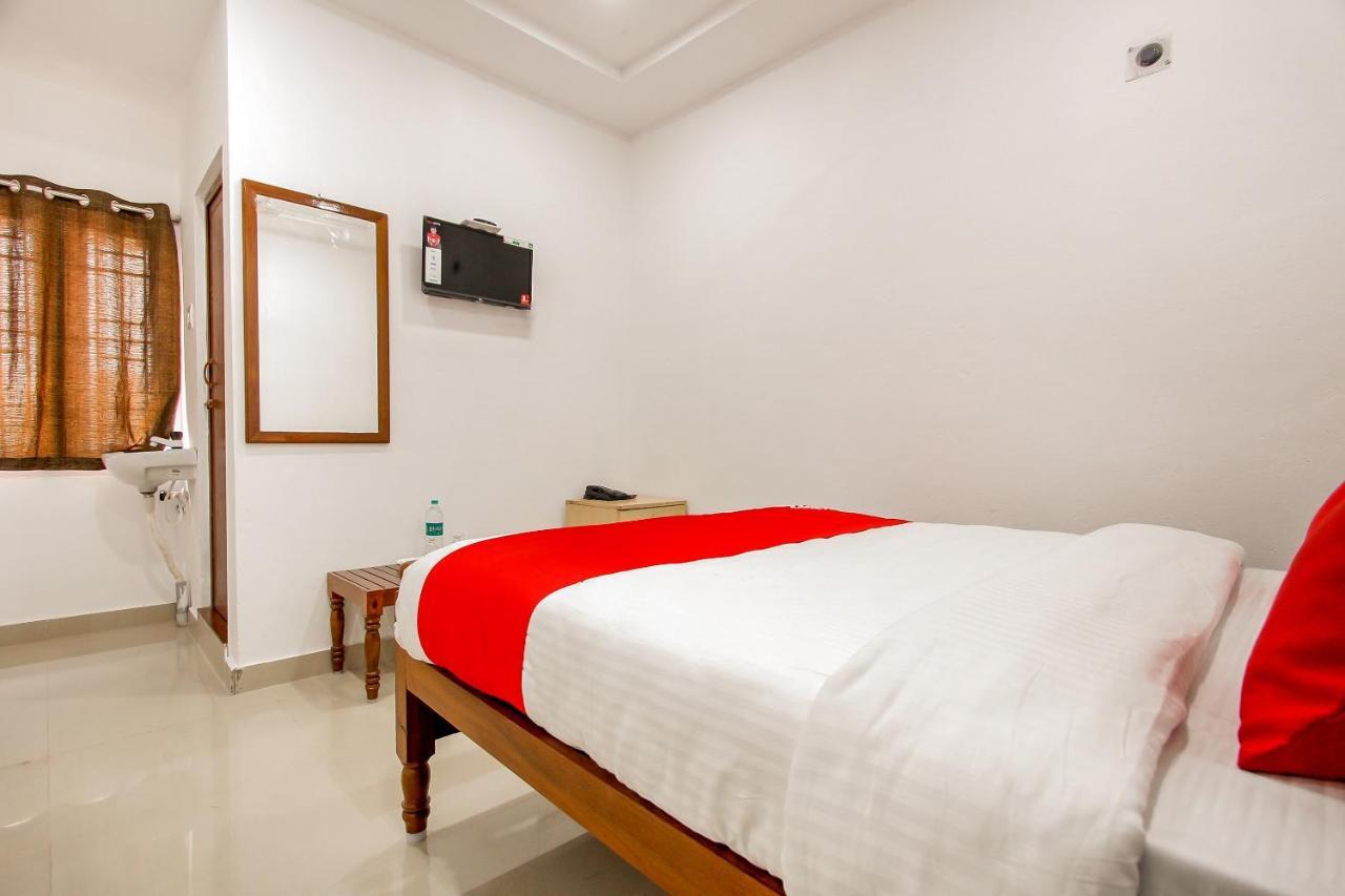 OYO 69625 Mayuraa Residency Hotel Kumbakonam Bagian luar foto